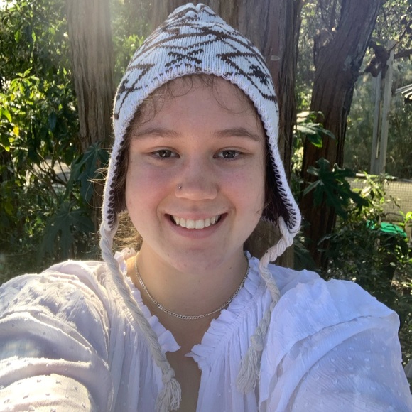 Meet your Posher, Sophia - Picture 1 of 1